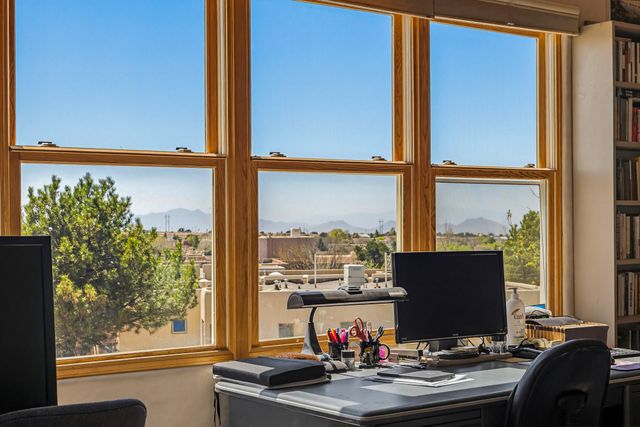 2853 Pueblo Jacona, Santa Fe, NM 87507