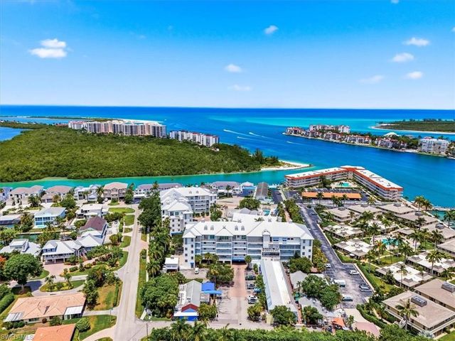 140 Palm ST 207, Marco Island, FL 34145