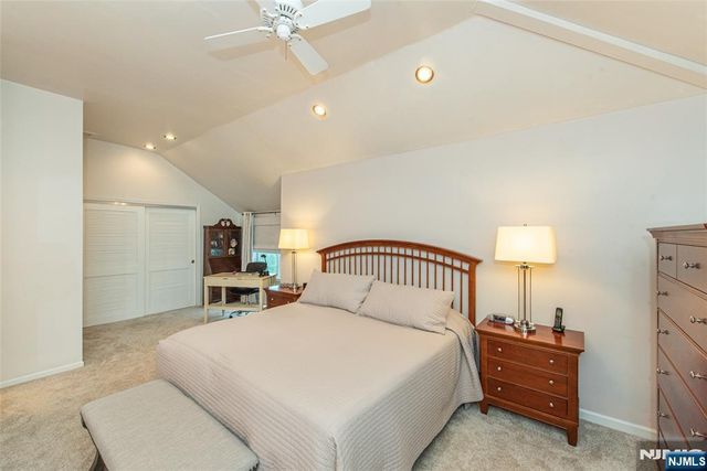 13 Stonegate Drive, Roseland, NJ 07068