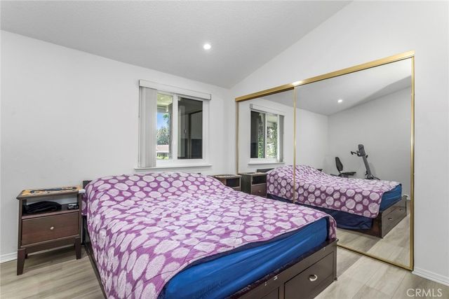 19124 Avenue Of The Oaks A, Newhall, CA 91321
