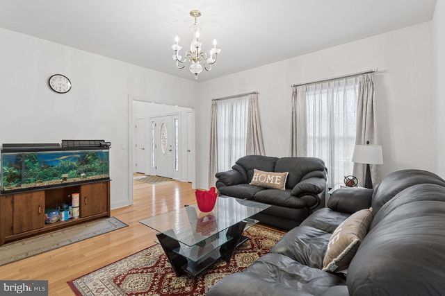 11 PETRIK FARM RD, Hillsborough, NJ 08844