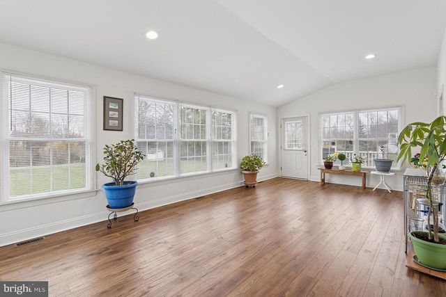 11 PETRIK FARM RD, Hillsborough, NJ 08844