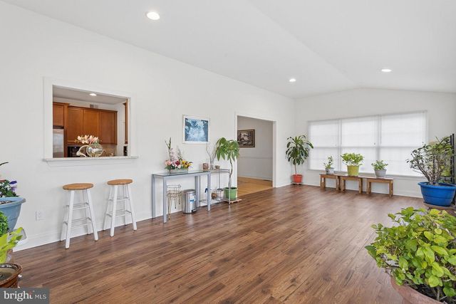 11 PETRIK FARM RD, Hillsborough, NJ 08844