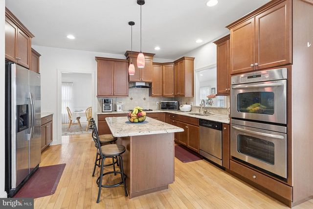 11 PETRIK FARM RD, Hillsborough, NJ 08844