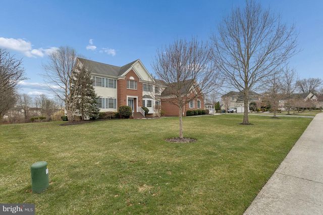 11 PETRIK FARM RD, Hillsborough, NJ 08844