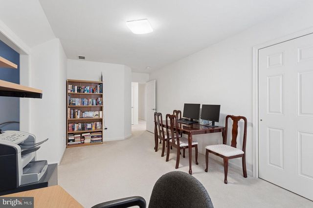 11 PETRIK FARM RD, Hillsborough, NJ 08844