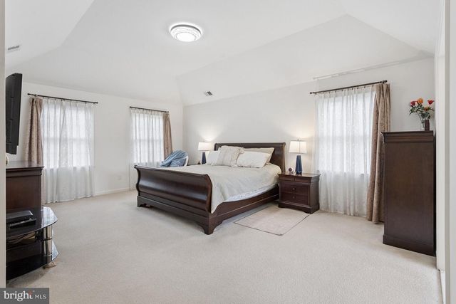 11 PETRIK FARM RD, Hillsborough, NJ 08844