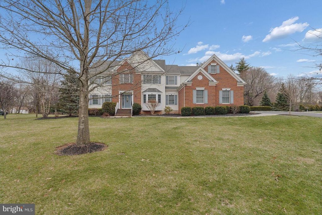 11 PETRIK FARM RD, Hillsborough, NJ 08844