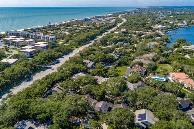 120 Chinaberry Lane 15, Vero Beach, FL 32963