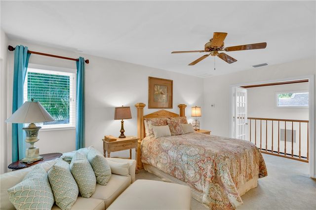 120 Chinaberry Lane 15, Vero Beach, FL 32963