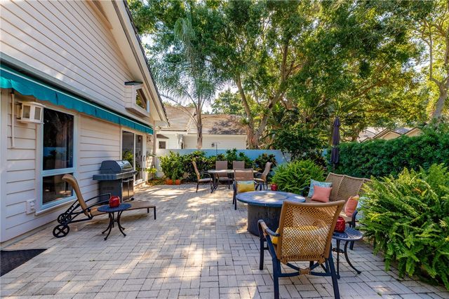 120 Chinaberry Lane 15, Vero Beach, FL 32963
