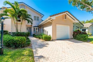 120 Chinaberry Lane 15, Vero Beach, FL 32963