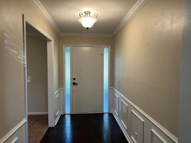 223 Wedgewood Street, Lake Jackson, TX 77566