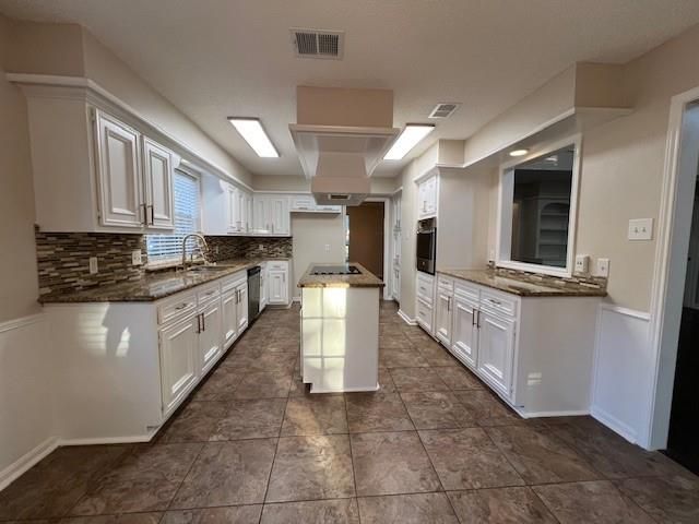 223 Wedgewood Street, Lake Jackson, TX 77566