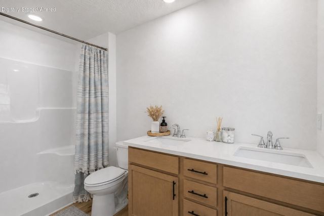 1011 W Madison Drive, Rogersville, MO 65742