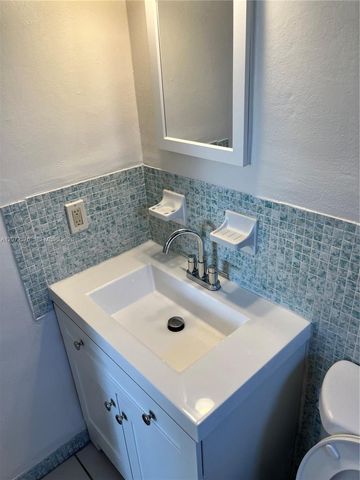 12905 Arch Creek Road 8, North Miami, FL 33161