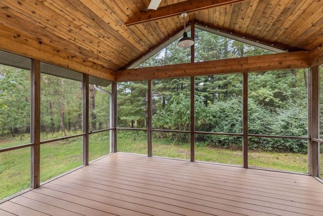 98 Quality Avenue N, Lakeland, MN 55043