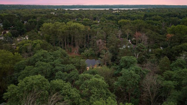 98 Quality Avenue N, Lakeland, MN 55043