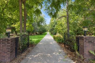98 Quality Avenue N, Lakeland, MN 55043