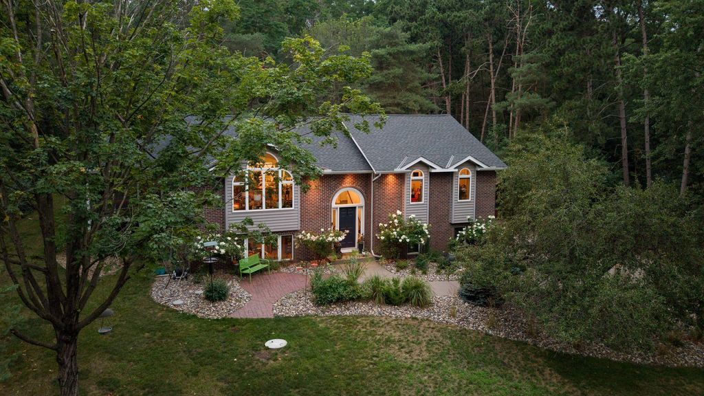 98 Quality Avenue N, Lakeland, MN 55043 — photo 2