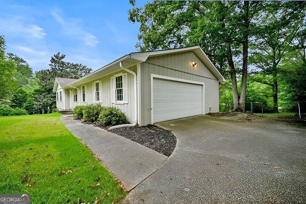 2460 Rolling Acres Drive SW, Conyers, GA 30094 — photo 3
