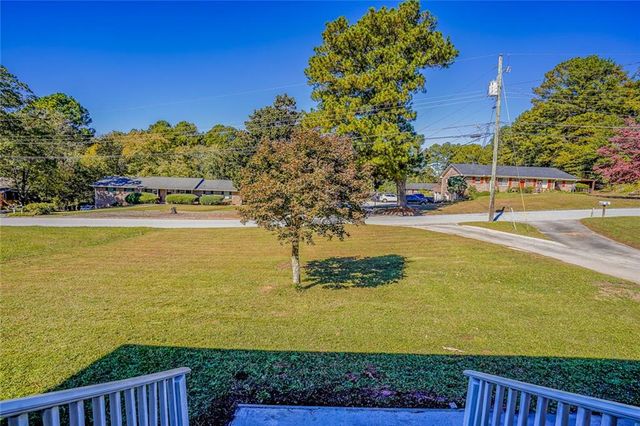 2877 Whispering Hills Drive, Atlanta, GA 30341