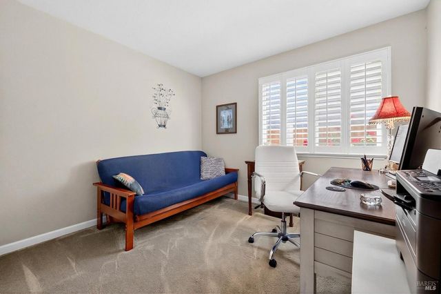 8536 Planetree Dr, Windsor, CA 95492