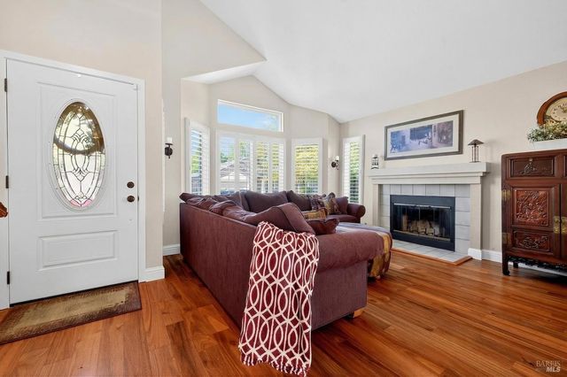 8536 Planetree Dr, Windsor, CA 95492