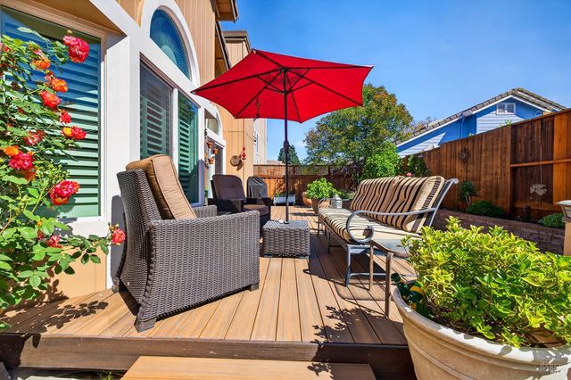 8536 Planetree Dr, Windsor, CA 95492