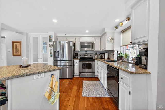 8536 Planetree Dr, Windsor, CA 95492