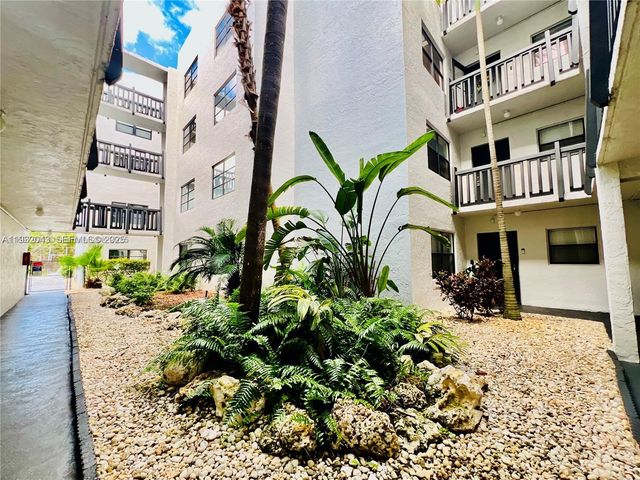 1021 Mockingbird Ln 215, Plantation, FL 33324