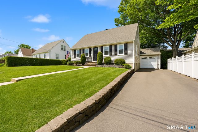 45 Rockwell Avenue, Waterbury, CT 06708