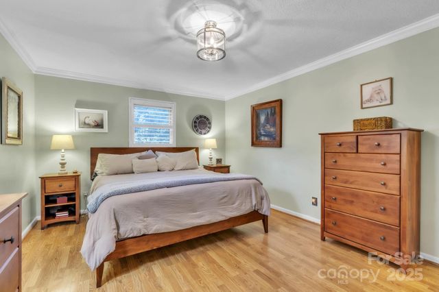 219 Raintree Drive, Hendersonville, NC 28791