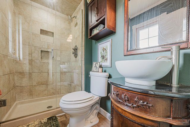 2202 15th Avenue S, Fargo, ND 58103