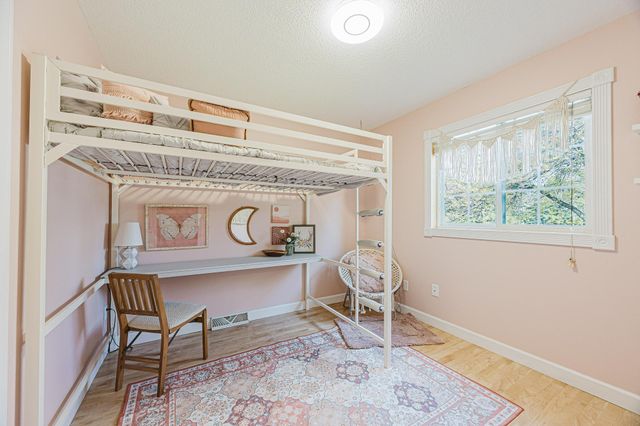 2202 15th Avenue S, Fargo, ND 58103