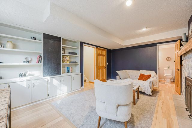 2202 15th Avenue S, Fargo, ND 58103