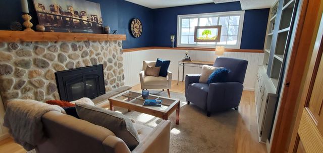 2202 15th Avenue S, Fargo, ND 58103