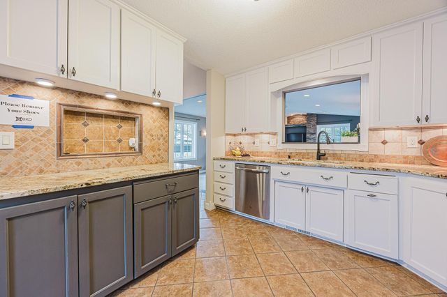 2202 15th Avenue S, Fargo, ND 58103