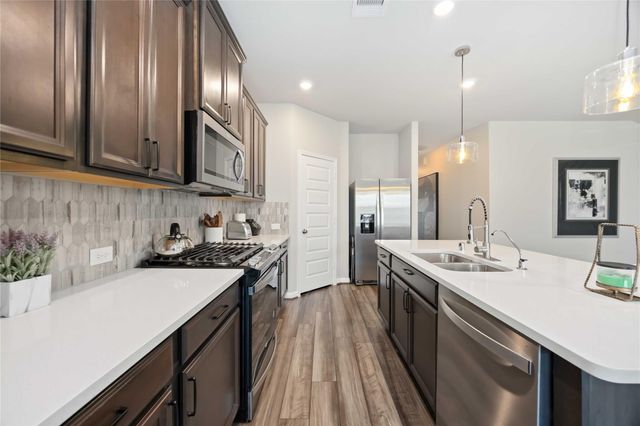 6910 Lebec Drive, Rosharon, TX 77583