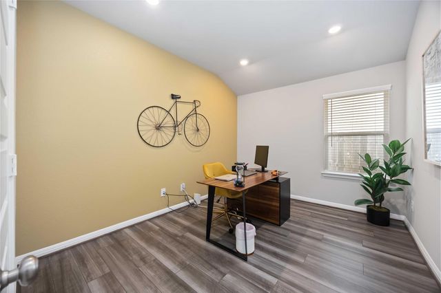 6910 Lebec Drive, Rosharon, TX 77583