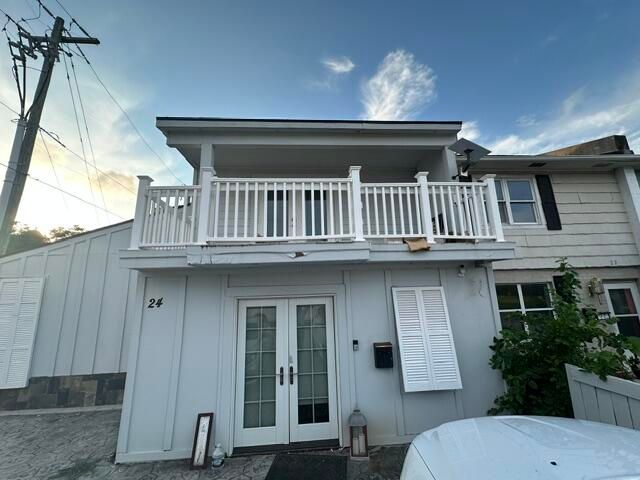24 Cedar Street, Charleston, SC 29403