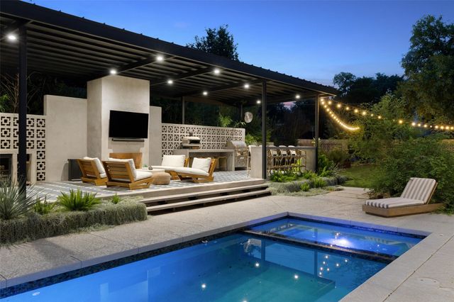 204 Westbrook DR, Austin, TX 78746