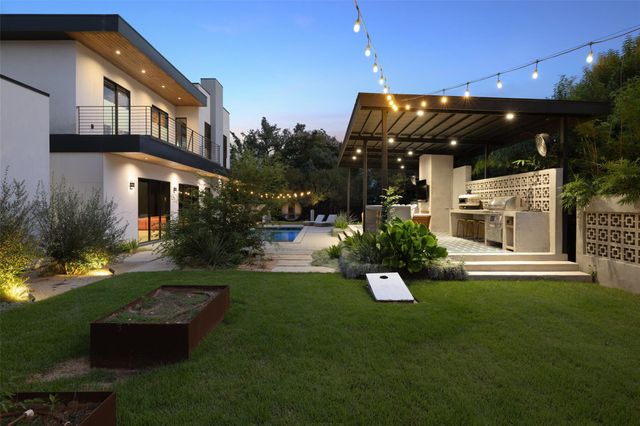 204 Westbrook DR, Austin, TX 78746