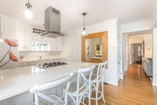 34 Everett Ave 1, Somerville, MA 02145