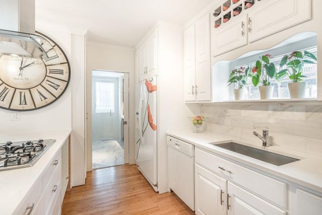 34 Everett Ave 1, Somerville, MA 02145