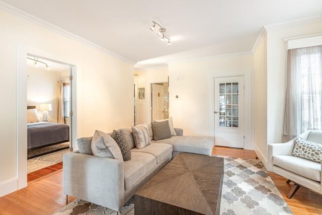 34 Everett Ave 1, Somerville, MA 02145