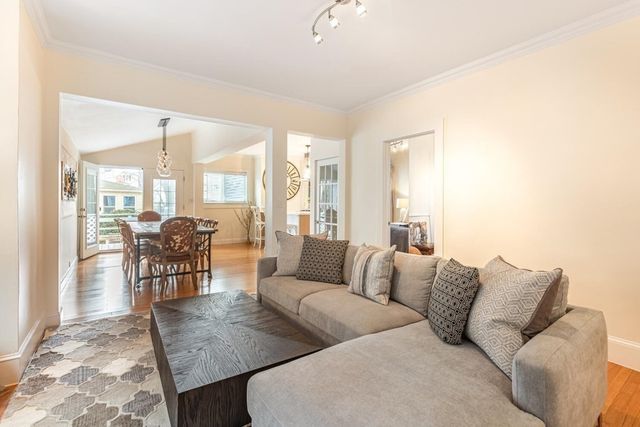 34 Everett Ave 1, Somerville, MA 02145
