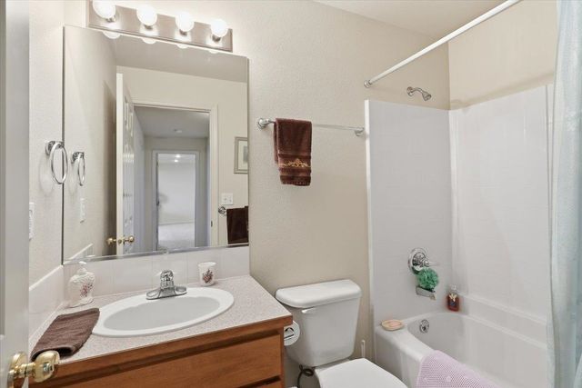 22915 E Eaglebend Ln, Liberty Lake, WA 99019