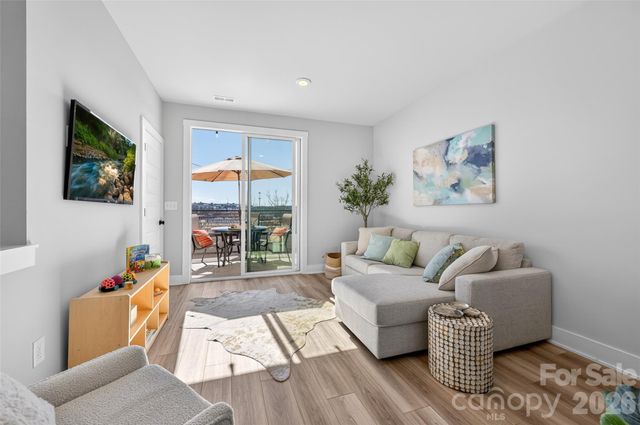 5026 Tiny Lane, Charlotte, NC 28203