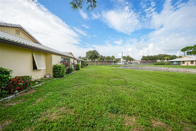 49 SANDSTONE CIRCLE, Venice, FL 34293